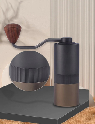 Weinlese-Kurbel-Kaffeemühle Household Mini Flat Burr Adjustable