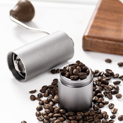 Edelstahl-Metall-Konusgrat-manuelle Kaffeebohnenmühle Kommerziell tragbar waschbar handgekurbelt