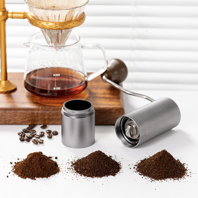 Mini Camping Handheld manuelle Kaffeebohnenmühle Eco Friendly Holzgriff Metall