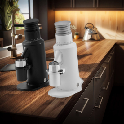 Nach Maß angelegte Spannung 64mm Flat Burr Espresso Bean Grinder 120g Kapazität