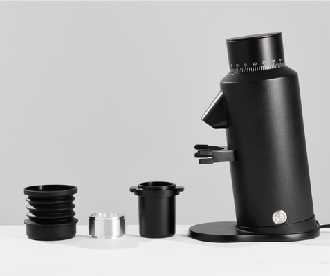 Anpassbare Spannung Heimkaffeemühle mit Titanbeschichtungsklinge